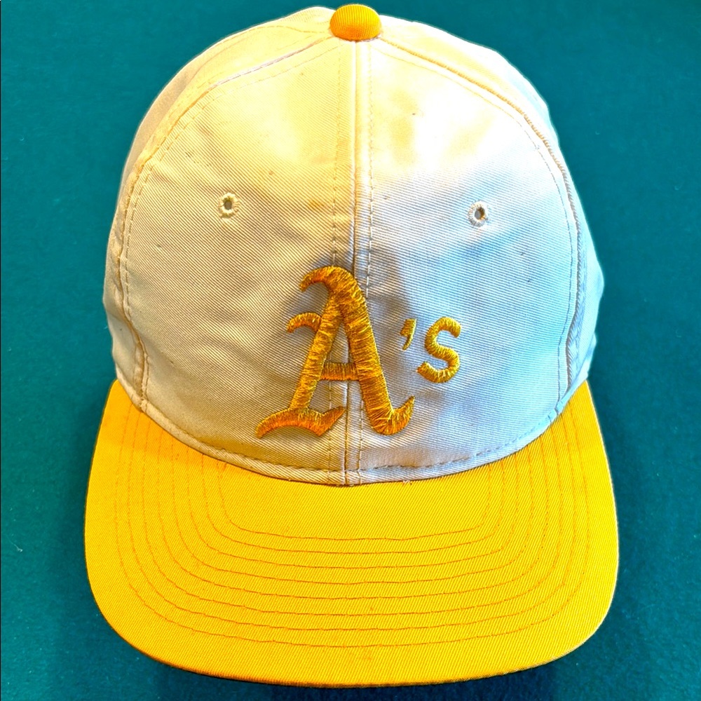Vintage Oakland A’s Yellow Embroidered Hat , OS , $15